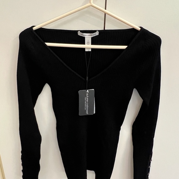 Autumn Cashmere Ribbed Wide V W/ Button Cuffs - Picture 4 of 14